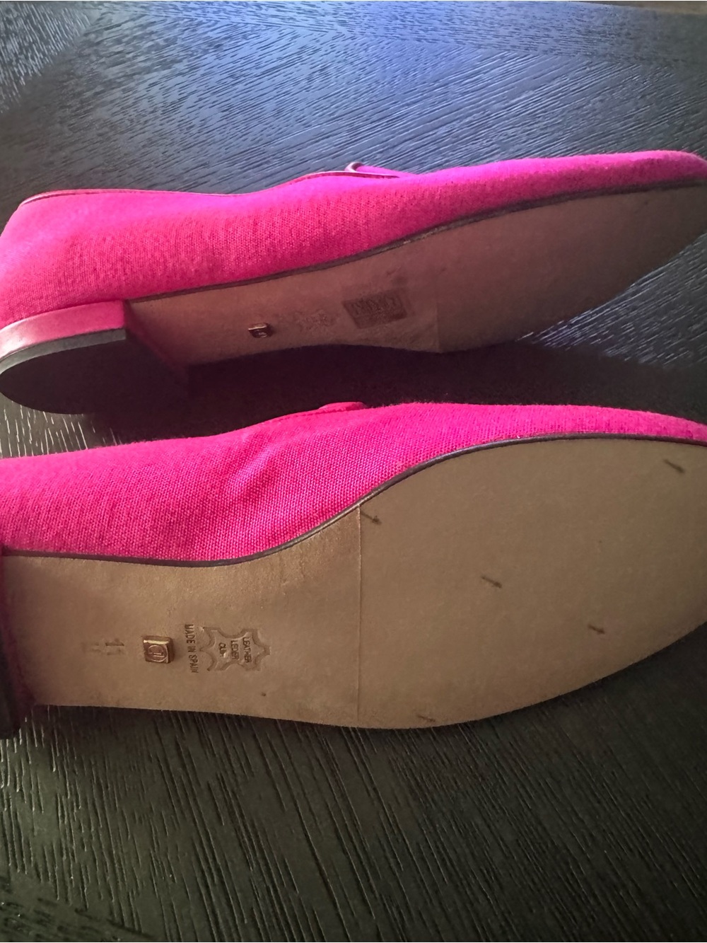 Women's Fuchsia Slip-On Flats with Embroidered Bee and 'Happy' Accent - Picture 5 of 10